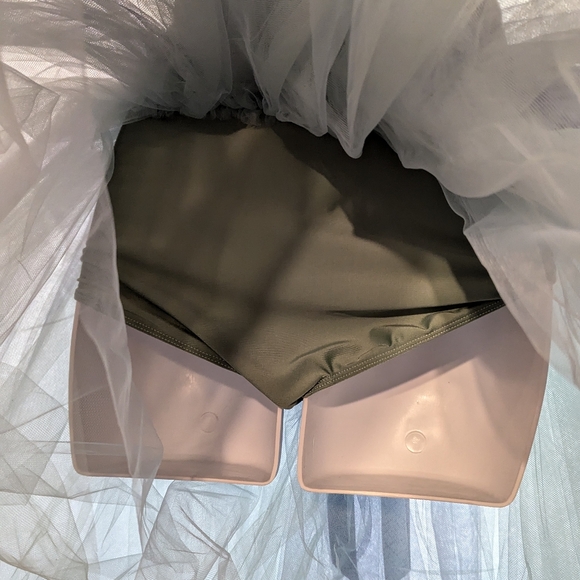 Revolution Ballet Costume - Picture 4 of 6